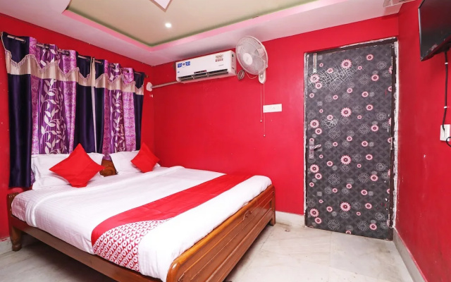 OYO 16627 Xpress Inn
