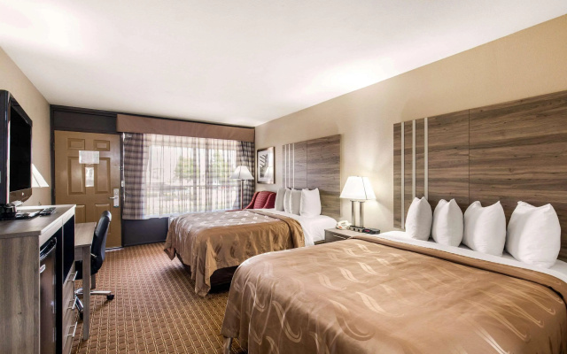 Quality Inn Paris