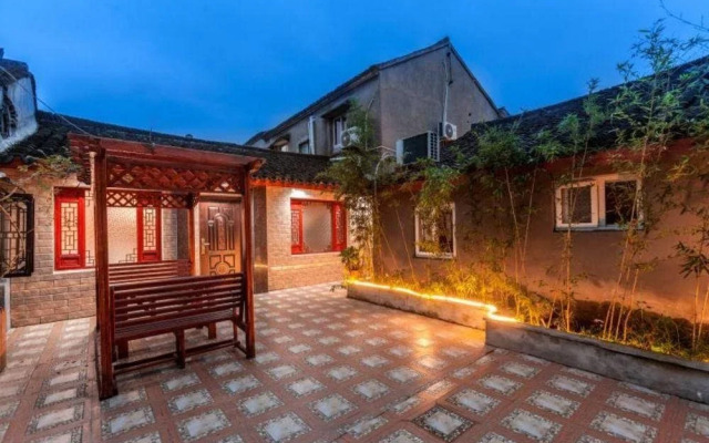 Xitang Moon Courtyard Guest House