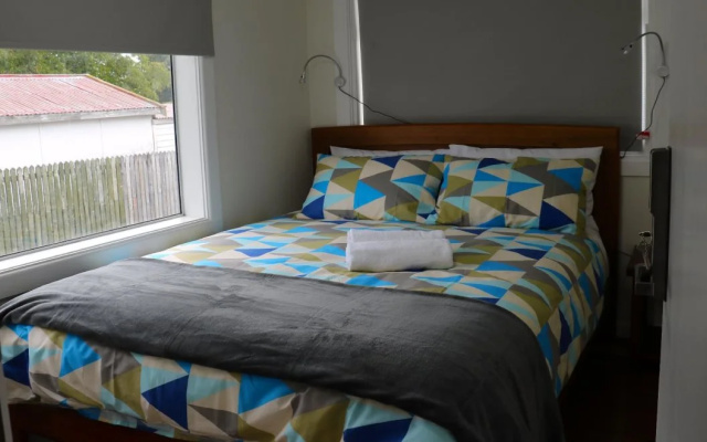 Oxford Queenette Backpackers