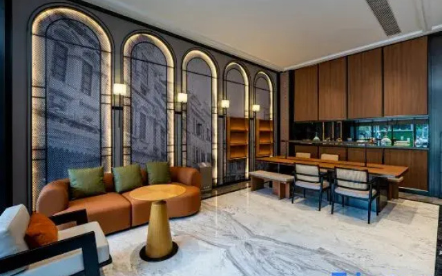 Starway Hotel