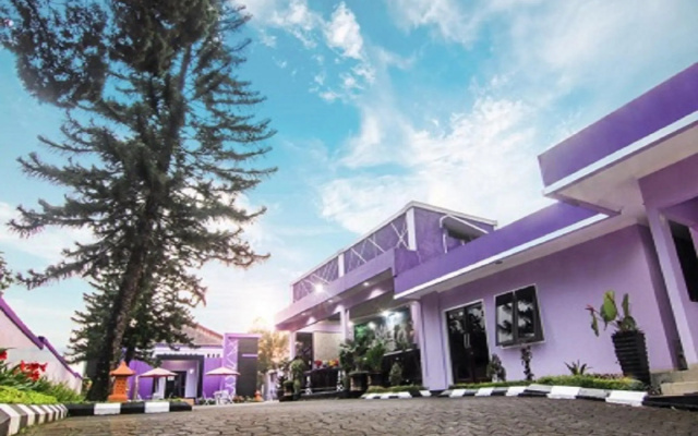 Signature Hotel Cipanas