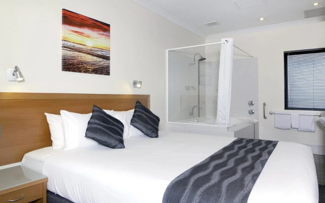 Assured Ascot Quays Apartment