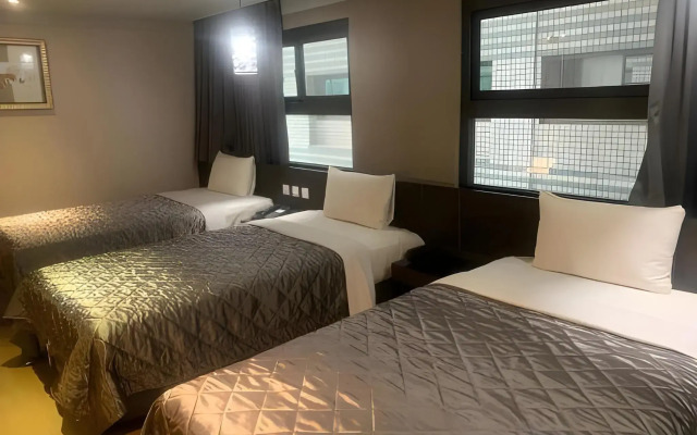 Fine Hotel