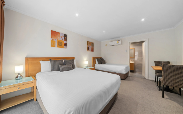 Best Western New Crossing Place Motel