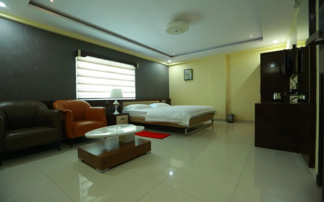 Hotel Swaraj Sarovar by OYO