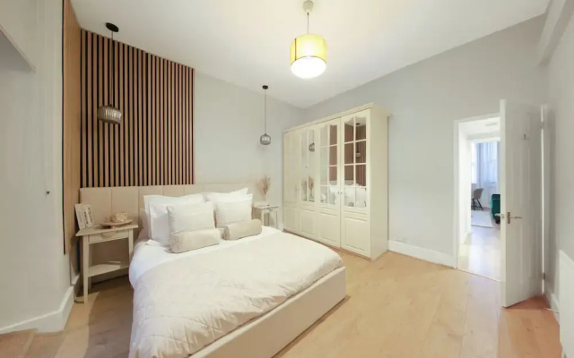 Redcliffe Square Flat