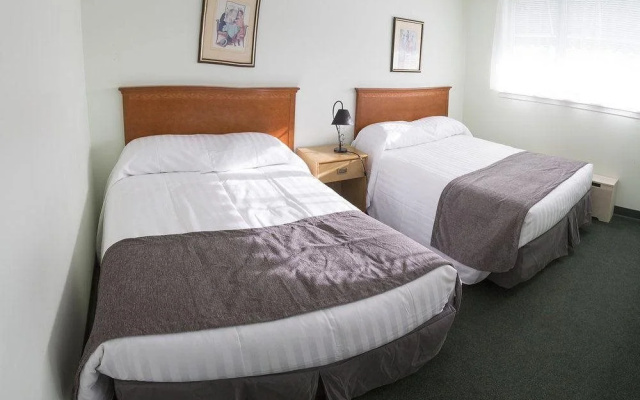 Asessippi Inn