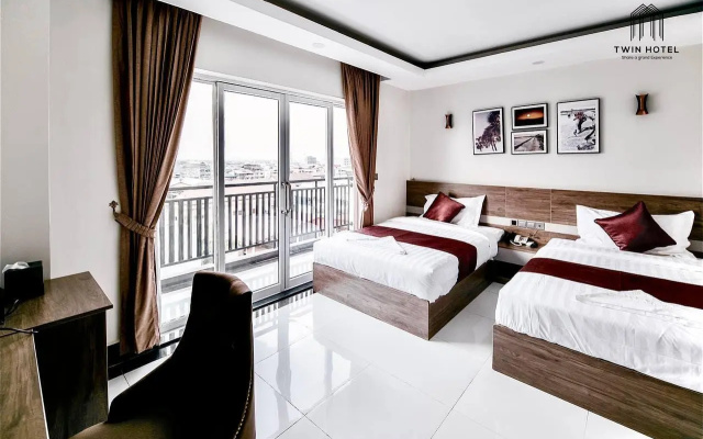 Twin Hotel