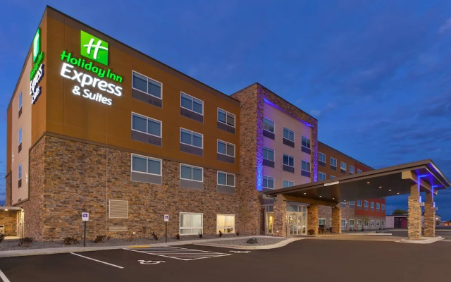 Clarion Hotel Campus Area