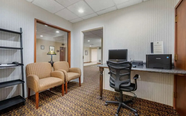 Clarion Hotel Conference Center New Cumberland