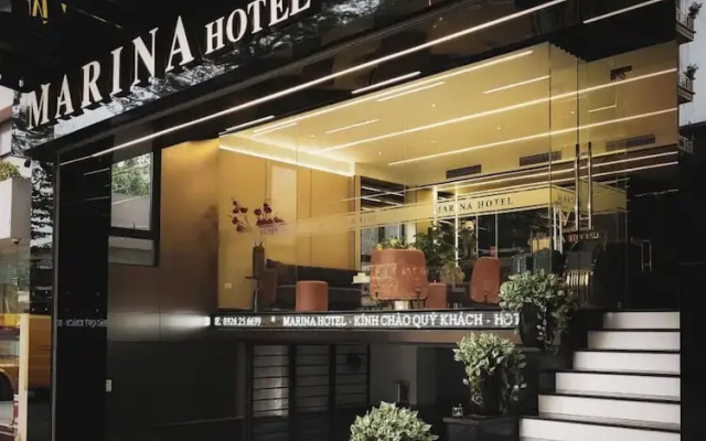 Marina Hotel