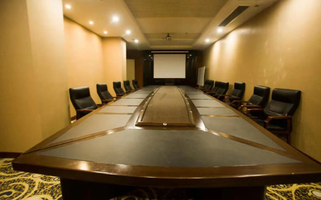 Starway Hotel Xinyi Nanjing Road