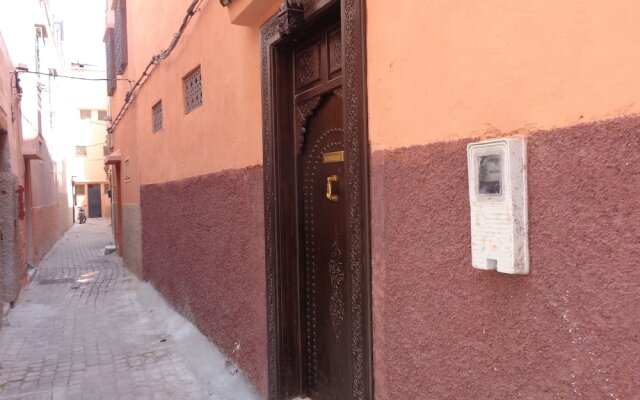 Отель Riad Atlas Toyours Марокко, Марракеш - отзывы, цены и фото номеров - забронировать отель Riad Atlas Toyours онлайн вид на фасад