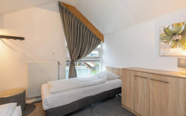 Modern Comfort, Close to the Beach