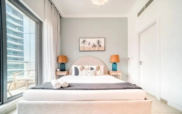 Modern One Bedroom Stylish Touches