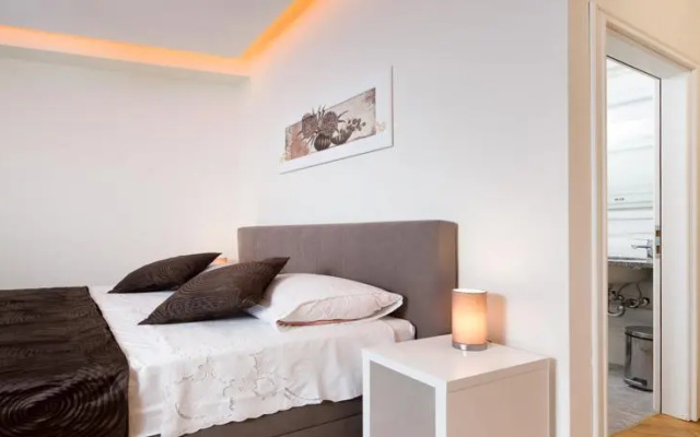 Riva Rooms