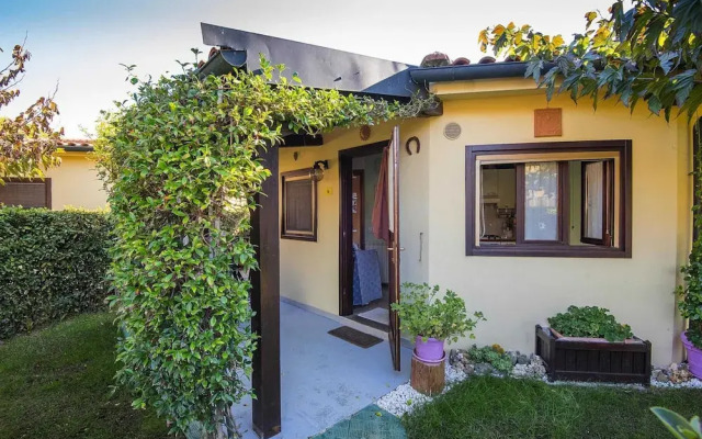 Bungalow in Riotorto Near sea Beach