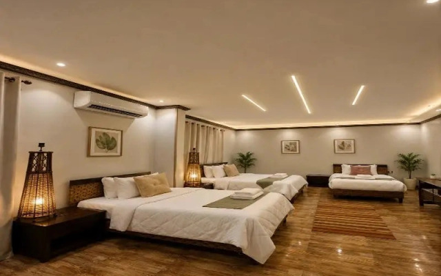 Foola Pyramids Inn Hotel