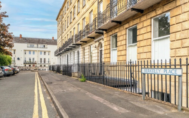 Stunning Flat in Centre of Cheltenham
