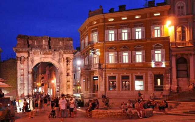 Boutique Hostel Joyce вид на фасад