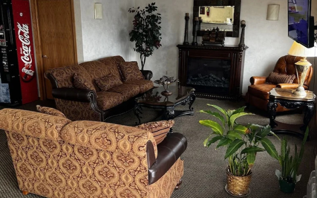 Budget Host Inn & Suites