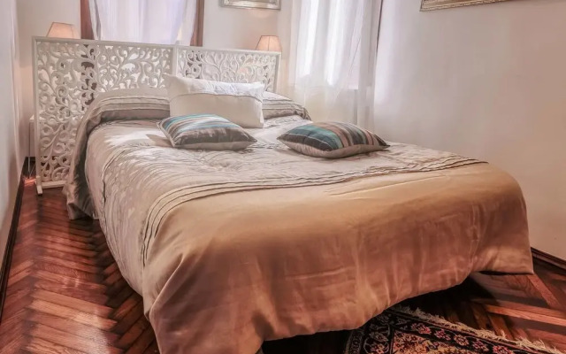 Venice Dream House Bolero