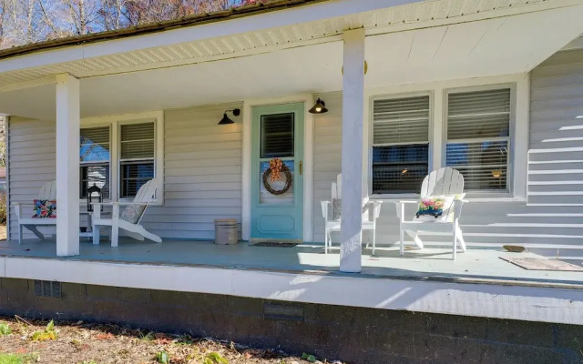 Pet-friendly Topton Home w/ Patio, Deck & Views!