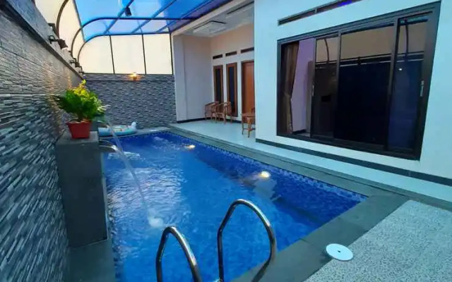 Villa Mb