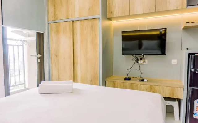 Fancy And Nice Studio Room At Transpark Bintaro Apartment