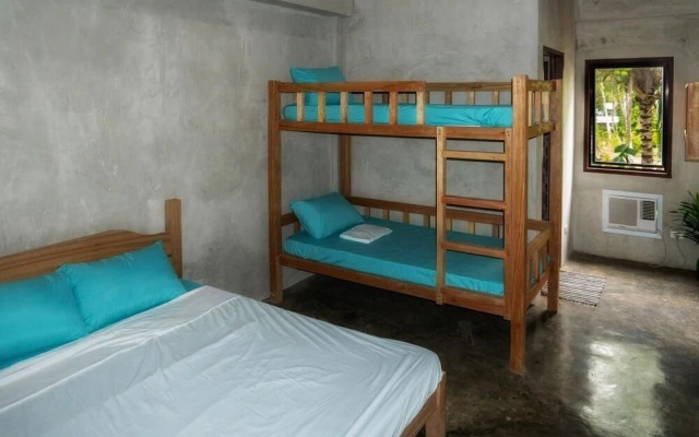 Sinag Hostel - Adults Only