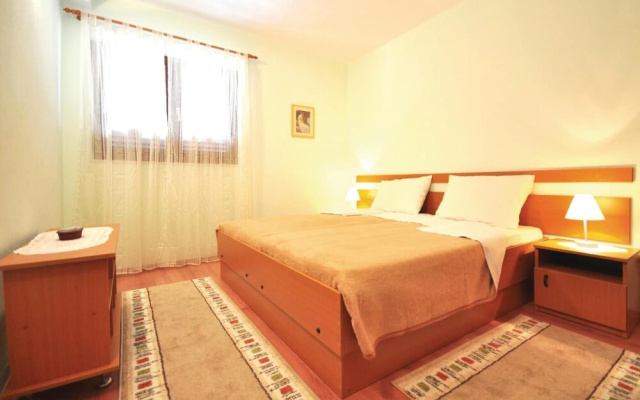 Stunning Home in Lokva Rogoznica With 5 Bedrooms, Wifi and Outdoor Swimming Pool