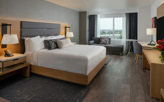 Live Casino & Hotel Louisiana, Curio Collection by Hilton