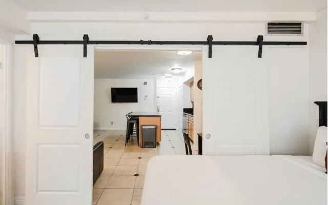 StripViewSuites at Jockey Club