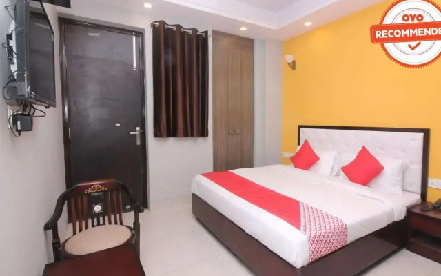 OYO 78941 Townhouse