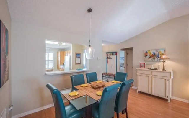 Augustine Drive 1820 by White Pelican VR