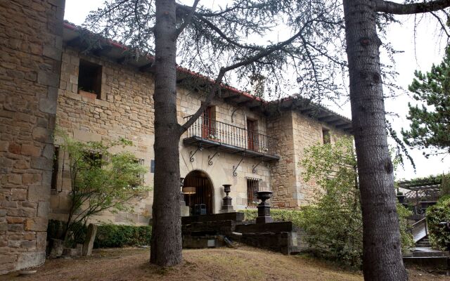 Pamplona El Toro Hotel & Spa