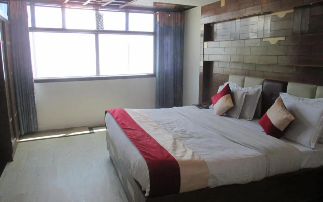 Hotel Luxmount