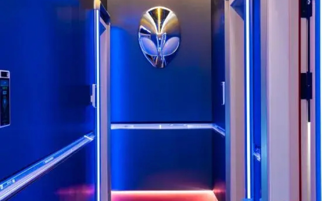 Weika Ultimate E-sports Cabin
