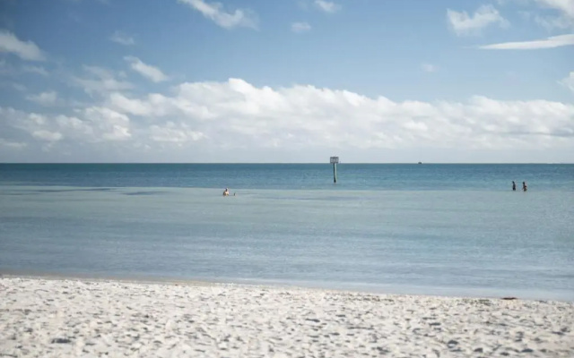 Grand Cayman Suite 309