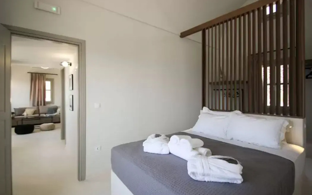 Airy suites santorini