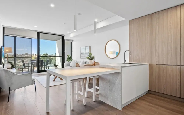 Stylish 2-bed Unit With Views & Rooftop Access