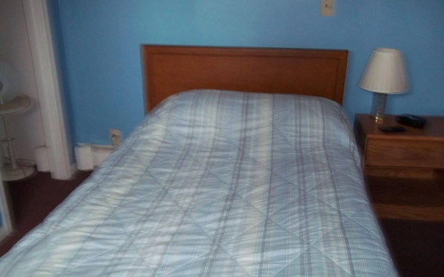 White Feather Motel