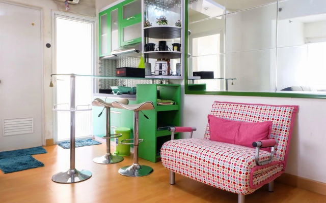 Great Location Green Pramuka Apartment