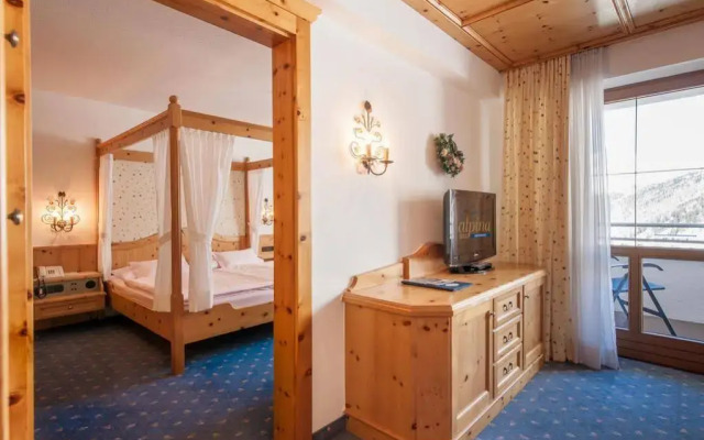 Hotel Alpina Deluxe