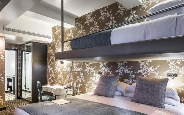 45 Times Square Hotel