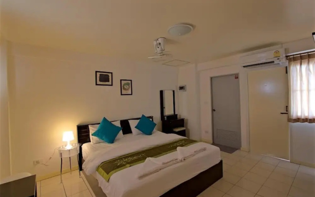 Srirat Residence by OYO Rooms