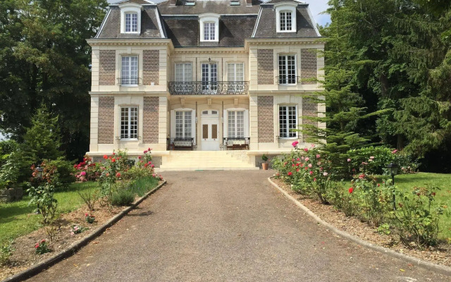 Château d'Avesnes Le Castelet