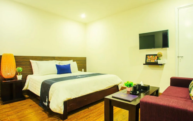 Delfino Hotel & Spa Danang