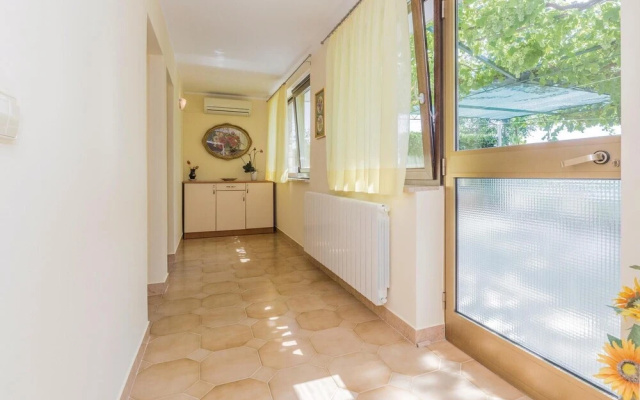 Beautiful Home in Kanfanar With Wifi and 2 Bedrooms
